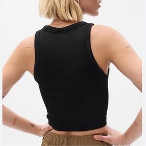 Gapfit Black Ribbed Women's cropped Tank Top - new with tags
